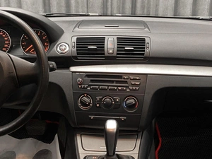 Хетчбэк BMW 1 серия 2011 года, 999000 рублей, Красноярск