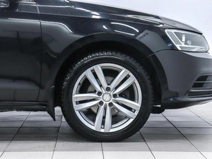 Седан Volkswagen Jetta 2015 года, 990000 рублей, Красноярск