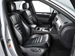 Внедорожник Volkswagen Touareg 2012 года, 1965000 рублей, Воронеж