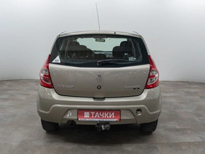 Хетчбэк Renault Sandero 2010 года, 675000 рублей, Красноярск