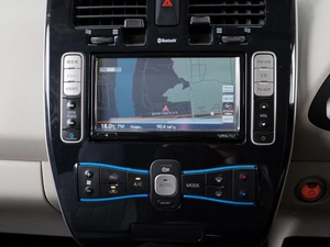 Хетчбэк Nissan Leaf 2011 года, 599000 рублей, Тюмень