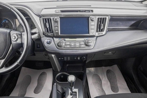 Внедорожник Toyota RAV4 2017 года, 2999000 рублей, Барнаул