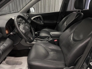 Внедорожник Toyota RAV4 2009 года, 1400000 рублей, Красноярск