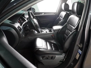 Внедорожник Volkswagen Touareg 2011 года, 1919000 рублей, Воронеж