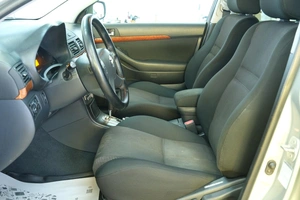 Седан Toyota Avensis 2008 года, 949000 рублей, Омск