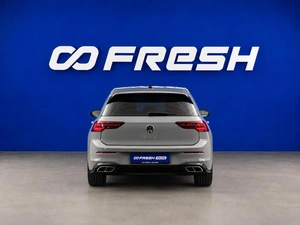 Хетчбэк Volkswagen Golf 2022 года, 2888444 рублей, Москва