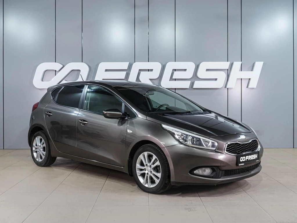 Хетчбэк Kia Ceed 2013 года, 1179000 рублей, Воронеж