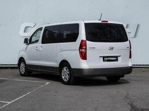 Минивэн Hyundai H-1 2015 года, 2100000 рублей, Волгоград