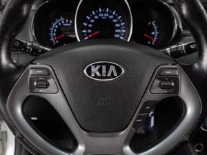 Седан Kia Rio 2015 года, 1043000 рублей, Тюмень