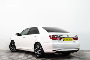 Седан Toyota Camry 2017 года, 2679000 рублей, Сургут