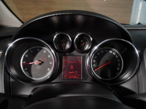 Хетчбэк Opel Astra 2012 года, 639000 рублей, Тверь