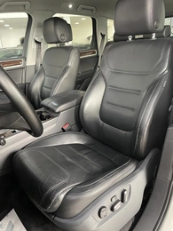Внедорожник Volkswagen Touareg 2011 года, 1997000 рублей, Солонцы