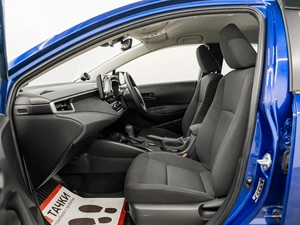 Универсал Toyota Corolla 2019 года, 1805000 рублей, Красноярск