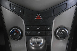 Седан Chevrolet Cruze 2012 года, 799000 рублей, Кемерово