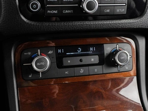 Внедорожник Volkswagen Touareg 2011 года, 2119000 рублей, Тюмень