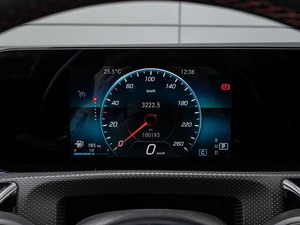 Седан Mercedes-benz CLA-класс 2021 года, 3050000 рублей, Краснодар
