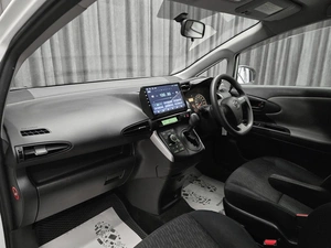 Минивэн Toyota Wish 2010 года, 1050000 рублей, Красноярск