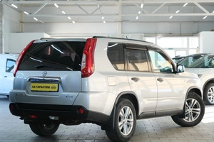 Внедорожник Nissan X-Trail 2012 года, 1319000 рублей, Омск