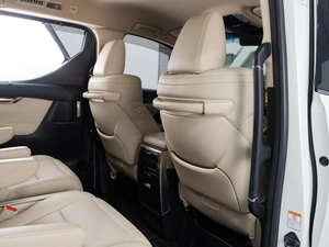Минивэн Toyota Alphard 2018 года, 4200000 рублей, Тюмень