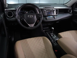 Внедорожник Toyota RAV4 2016 года, 2019000 рублей, Воронеж