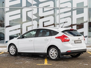 Хетчбэк Ford Focus 2012 года, 925000 рублей, Краснодар