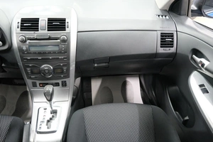 Седан Toyota Corolla 2011 года, 1099000 рублей, Омск