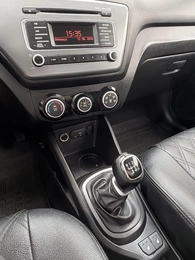 Седан Kia Rio 2015 года, 1030000 рублей, Орёл