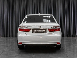 Седан Toyota Camry 2018 года, 2568000 рублей, Тюмень