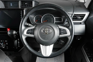 Минивэн Toyota Roomy 2020 года, 1379000 рублей, Тюмень