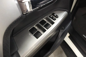 Внедорожник Toyota Land Cruiser 2012 года, 3339000 рублей, Пермь