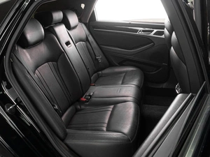 Седан Hyundai Genesis 2016 года, 2099000 рублей, Тюмень
