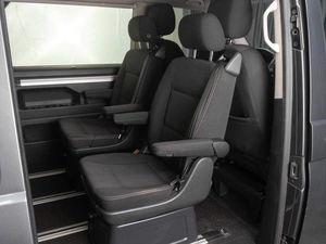 Минивэн Volkswagen Multivan 2016 года, 3299000 рублей, Тюмень