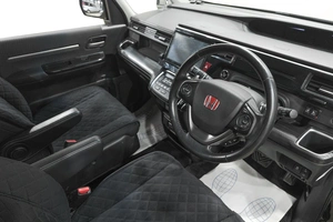 Минивэн Honda Stepwgn 2016 года, 1829000 рублей, Новокузнецк