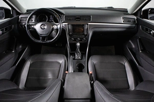 Седан Volkswagen Passat 2018 года, 1989000 рублей, Сургут