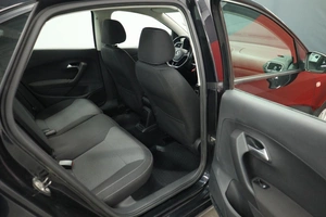 Седан Volkswagen Polo 2015 года, 1070000 рублей, Курск