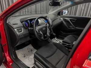 Седан Hyundai Elantra 2011 года, 899000 рублей, Красноярск