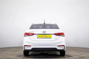 Седан Hyundai Solaris 2019 года, 1709000 рублей, Пермь