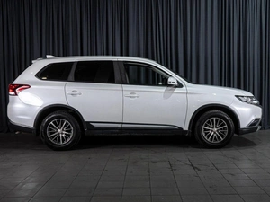 Внедорожник Mitsubishi Outlander 2018 года, 1820000 рублей, Волгоград