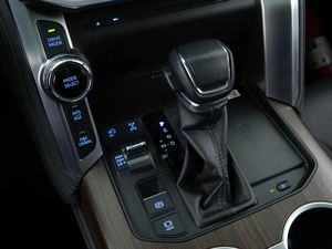 Внедорожник Toyota Land Cruiser 2022 года, 11027444 рублей, Москва