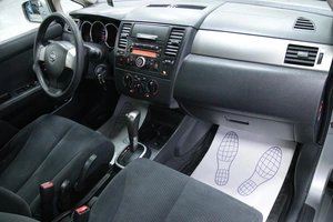 Хетчбэк Nissan Tiida 2011 года, 868000 рублей, Солонцы