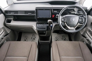 Минивэн Honda Stepwgn 2015 года, 1759000 рублей, Красноярск