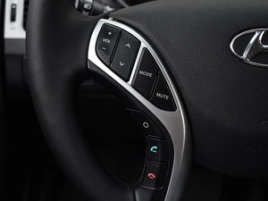 Седан Hyundai Elantra 2015 года, 1230000 рублей, Краснодар