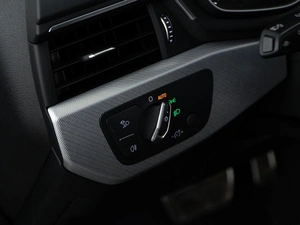 Седан Audi A4 2018 года, 2799077 рублей, Москва