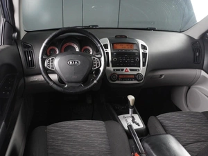 Хетчбэк Kia Ceed 2007 года, 725000 рублей, Красный Пахарь