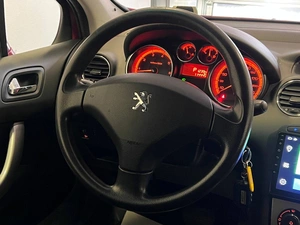 Хетчбэк Peugeot 308 2011 года, 529000 рублей, Красноярск