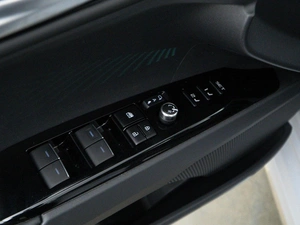 Седан Toyota Camry 2024 года, 4249999 рублей, Москва