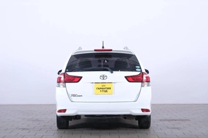 Универсал Toyota Corolla Fielder 2019 года, 1689000 рублей, Омск