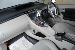 Лифтбек Toyota Prius 2014 года, 999000 рублей, Тюмень