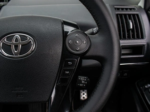 Универсал Toyota Prius Alpha 2015 года, 1905000 рублей, Краснодар