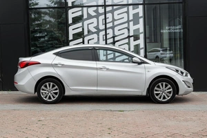 Седан Hyundai Elantra 2015 года, 949000 рублей, Ульяновск
